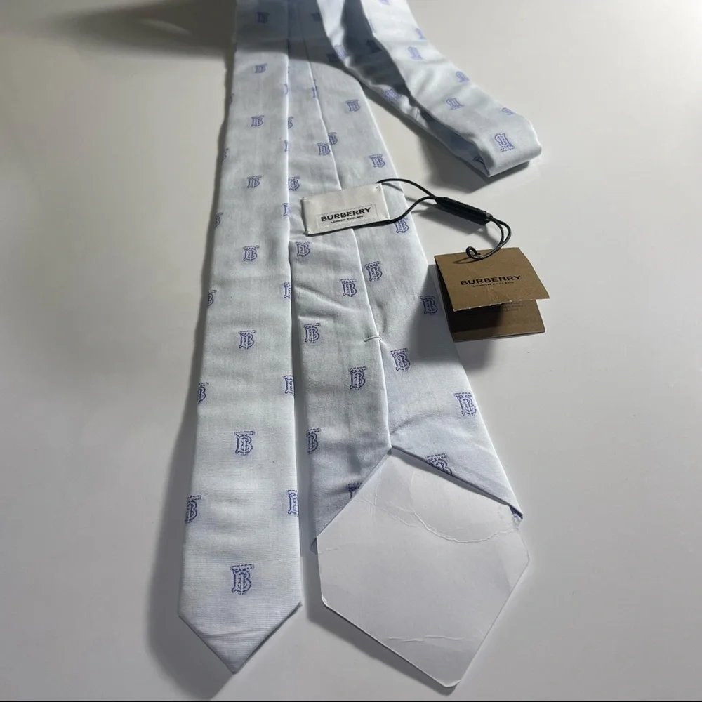 🔥🆕💯ICONIC SEERSUCKER BURBERRY MONOGRAM LIMITED PASTEL BLUE TB MOTIF TIE🔥 - Picture 6 of 12
